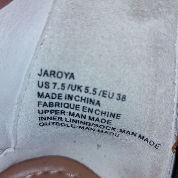 JustFab Jaroya white Tstrap sandals Sz 7.5 - Picture 5 of 5